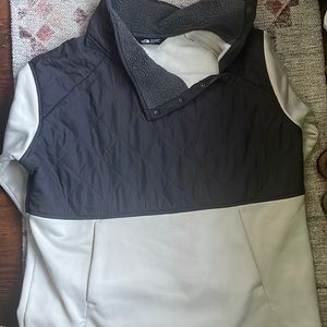 North face pullover